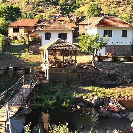 Etno Centar Topli Do 롯지