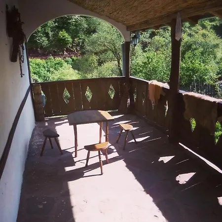 Etno Centar Topli Do 롯지